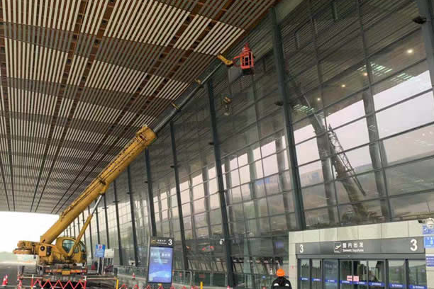 麻涌镇玻璃幕墙维护和保养